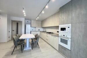 Скільки коштує оренда квартири у 2026 році: повний гід по цінах та ринку вартість оренди квартири